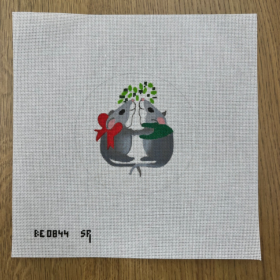 Mousel Toe Ornament