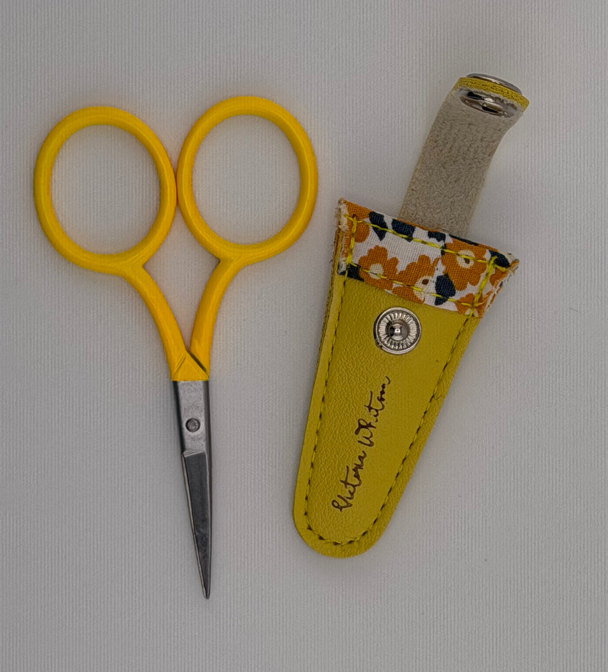 Yellow Scissors with Daisy Case