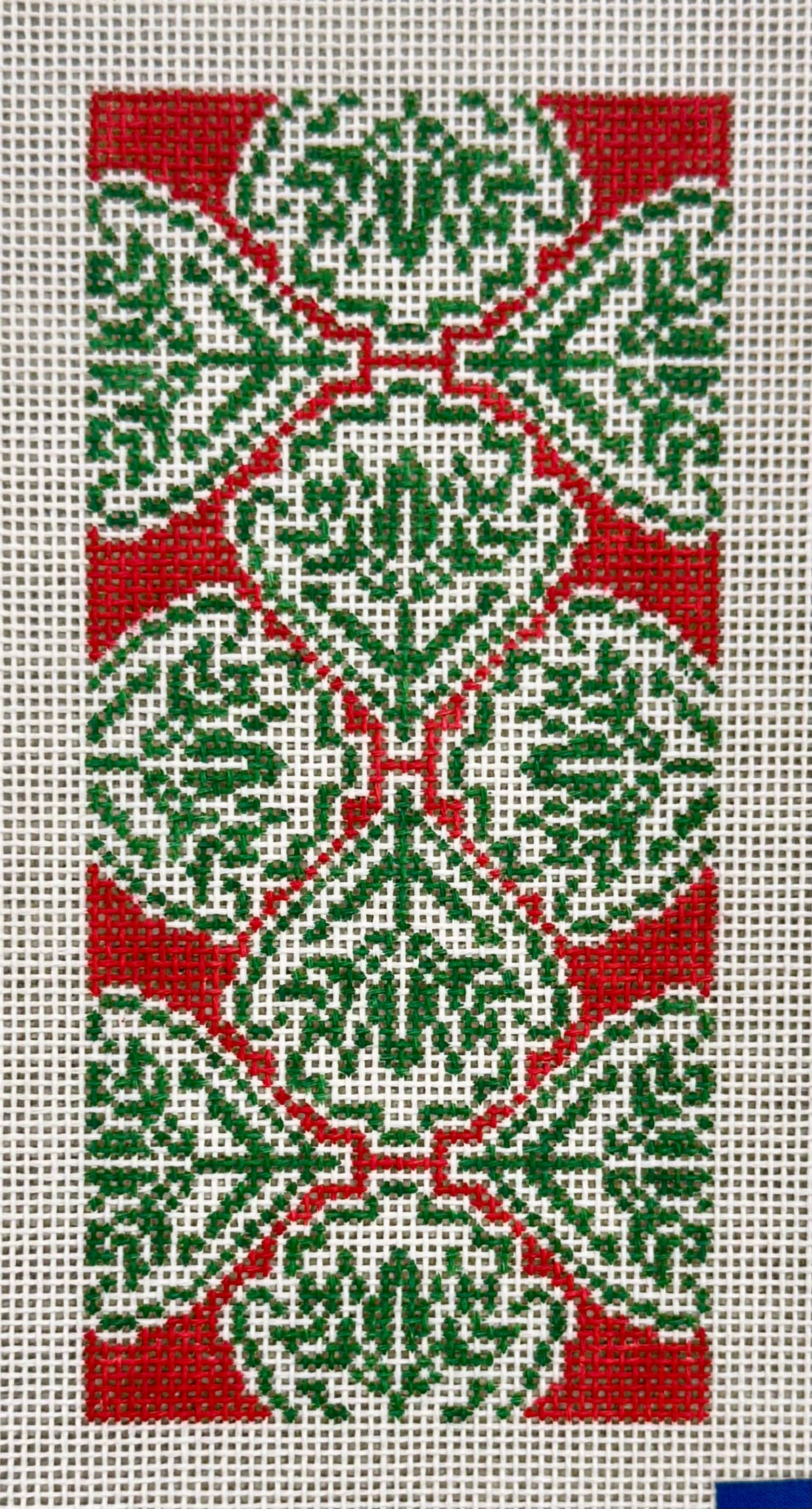 Medallion Eyeglass Case-Red & Green