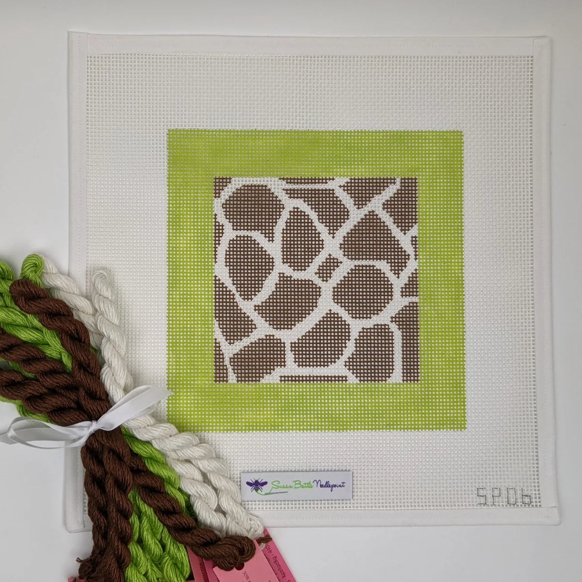 Giraffe with Lime Border Canvas & Fiber Kit