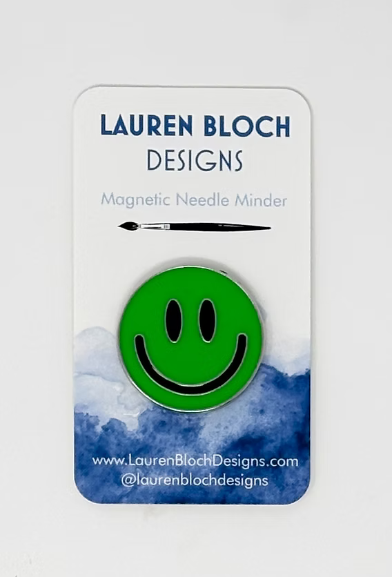 Smiley Face - Green Needle Minder